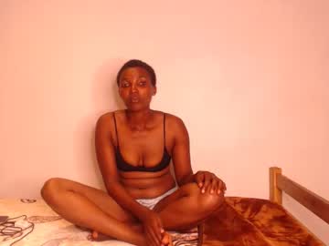 Bianca089 Chaturbate stream image from October 11, 2025