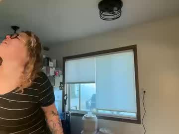 Maroon_Moon Chaturbate stream image from October 11, 2025