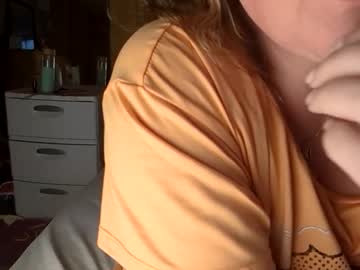 Lilchloelove Chaturbate stream image from October 11, 2025