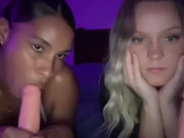 Hailsraexx Chaturbate stream image from October 12, 2025