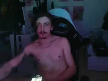 Smokechains Chaturbate stream image from October 12, 2025