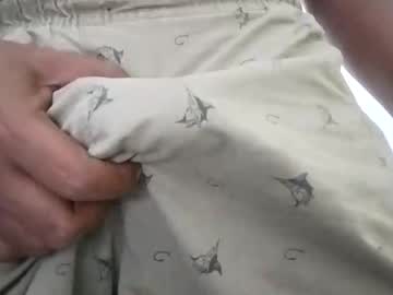 Reyvt Chaturbate stream image from October 12, 2025