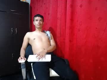 Davidkaloc Chaturbate stream image from October 12, 2025