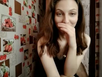 Mialoveland Chaturbate stream image from October 12, 2025