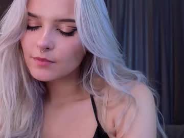 Sunshinegirlx Chaturbate stream image from October 12, 2025