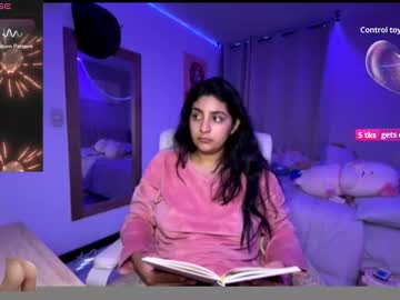 Cloe_Small08 Chaturbate stream image from October 12, 2025
