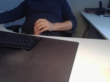 Nonsequiture Chaturbate stream image from October 12, 2025