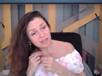 Ellalongs Chaturbate stream image from October 12, 2025