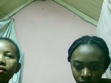 Ginette9794 Chaturbate stream image from October 12, 2025