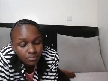 Sexxymaya25 Chaturbate stream image from October 12, 2025