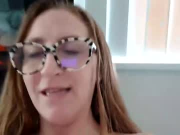 Smokeylexxxy Chaturbate stream image from October 12, 2025