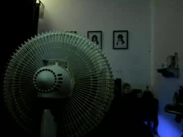 Bella_38 Chaturbate stream image from October 12, 2025