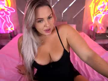 Kiracandys Chaturbate stream image from October 12, 2025