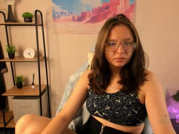 Noora_Moore Chaturbate stream image from October 13, 2025