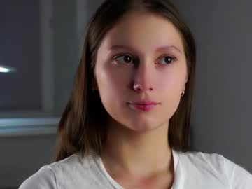Emmyleri Chaturbate stream image from October 13, 2025
