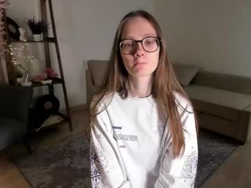 Katinatonge Chaturbate stream image from October 13, 2025