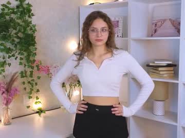 Steffaniebrais Chaturbate stream image from October 13, 2025