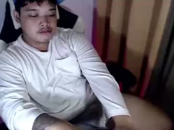 Urmilky_Shooterxx Chaturbate stream image from October 13, 2025