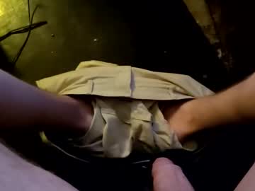 Cumzzxx12322 Chaturbate stream image from October 13, 2025