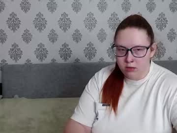 Redchloee Chaturbate stream image from October 13, 2025