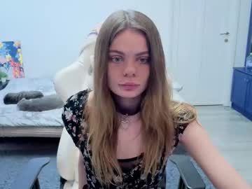 Alisontiny Chaturbate stream image from October 13, 2025
