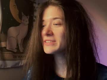 Annieaimee Chaturbate stream image from October 13, 2025