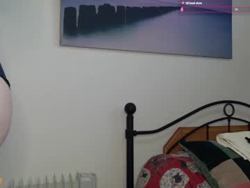 Goldie_Peach Chaturbate stream image from October 13, 2025