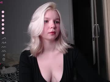 Annamilky Chaturbate stream image from October 13, 2025