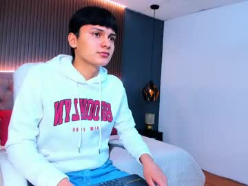Maxii18_ Chaturbate stream image from October 13, 2025
