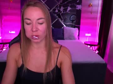 Vixenmuse Chaturbate stream image from October 13, 2025
