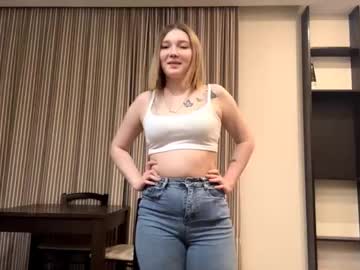 Willowmucci Chaturbate stream image from October 13, 2025