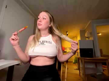 Angeloiid Chaturbate stream image from October 13, 2025