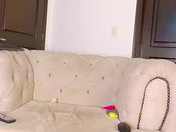 Moniquemulberry Chaturbate stream image from October 13, 2025