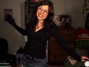 Emmachoice Chaturbate stream image from October 13, 2025