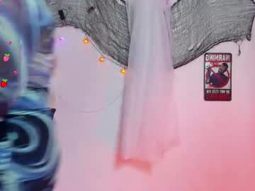 Violett_Red Chaturbate stream image from October 13, 2025