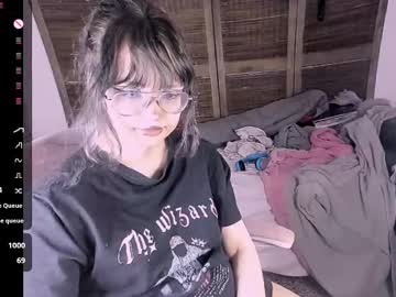 Honeyapplealaska Chaturbate stream image from October 13, 2025