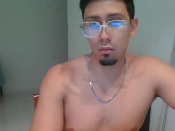 Alexandbrandom Chaturbate stream image from October 14, 2025