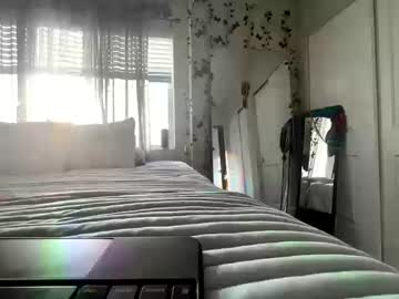 Bellababyxoxo1263 Chaturbate stream image from October 14, 2025