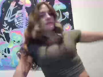 Lil_Bit_Midnightmuse Chaturbate stream image from October 14, 2025