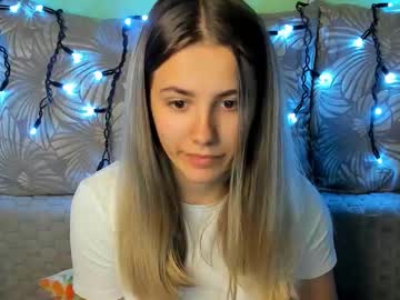 Maggiecake Chaturbate stream image from October 14, 2025