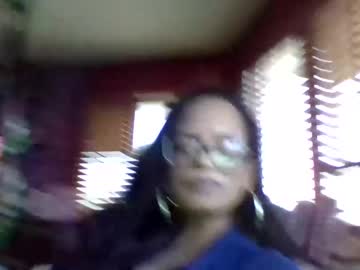 Uniquemamis Chaturbate stream image from October 14, 2025