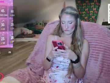 Sultrysnow69 Chaturbate stream image from October 14, 2025