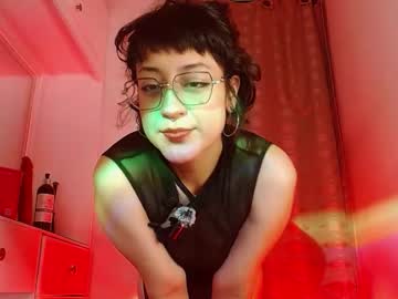 Caraenaranja Chaturbate stream image from October 14, 2025
