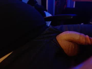 Bananahottub Chaturbate stream image from October 14, 2025