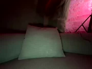 Alinalynx Chaturbate stream image from October 14, 2025