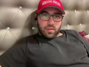 Twodrunkbears Chaturbate stream image from October 14, 2025