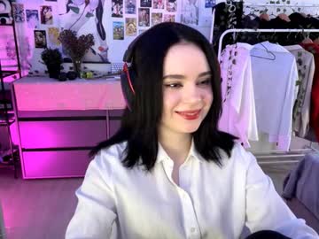 Maribethercole Chaturbate stream image from October 14, 2025