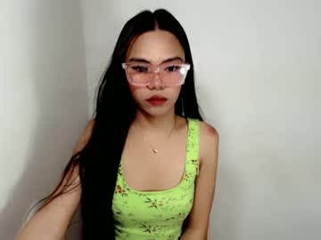 Hollyhalo Chaturbate stream image from October 14, 2025