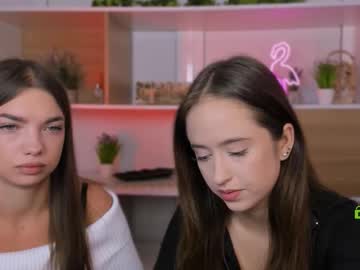 Mia_Moah Chaturbate stream image from October 14, 2025