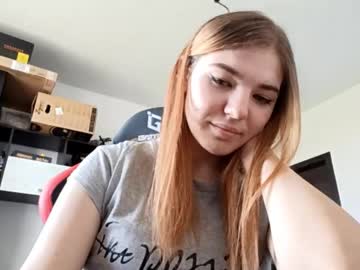 Darcibranden Chaturbate stream image from October 14, 2025
